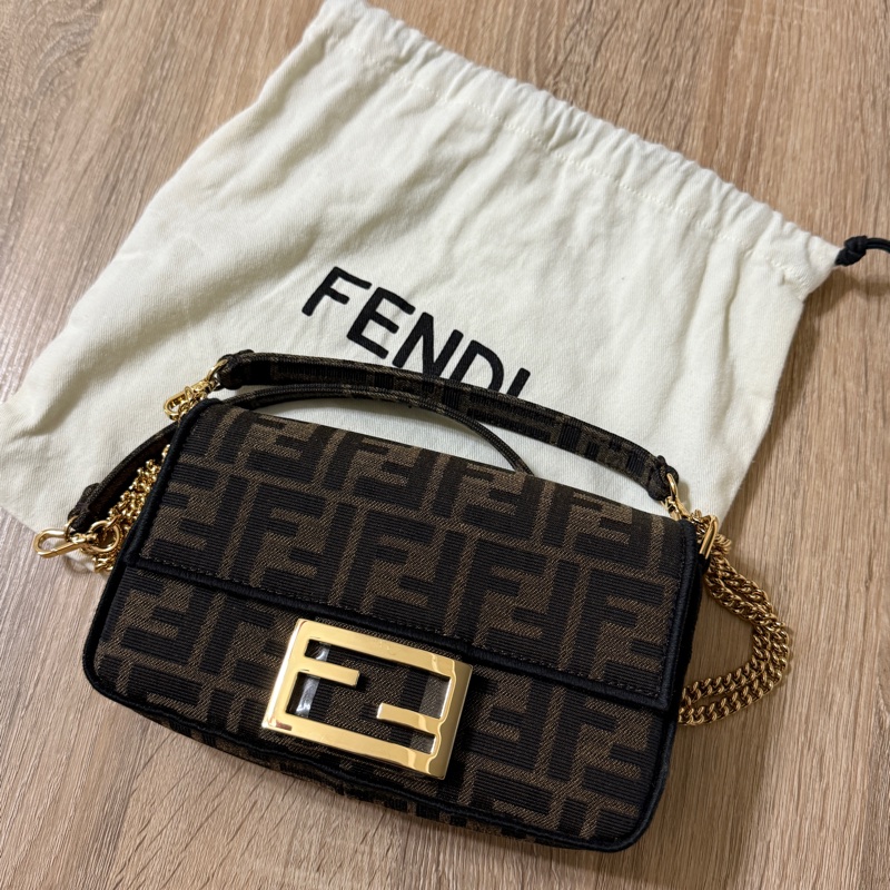 Fendi Baguette mini 法棍包-5
