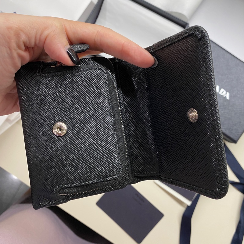 二手 PRADA三折式黑色短夾 95成新-6