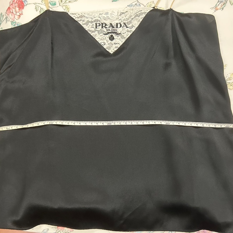 PRADA 蕾絲拼接真絲背心｜黑色｜百搭短版吊帶款-3