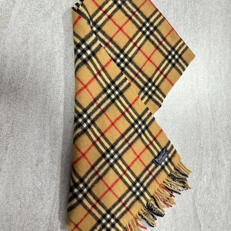 BURBERRY經典格紋羔羊毛圍巾 極美✨-6