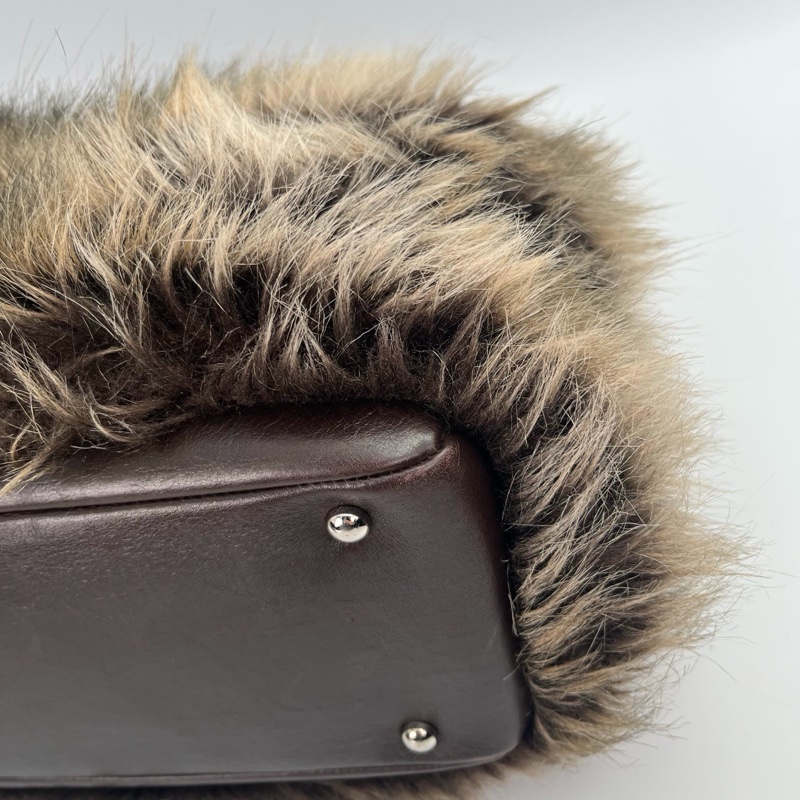 「JL精品代購」香奈兒秋冬毛毛巧克力色皮草拼皮手提單肩托特包-10