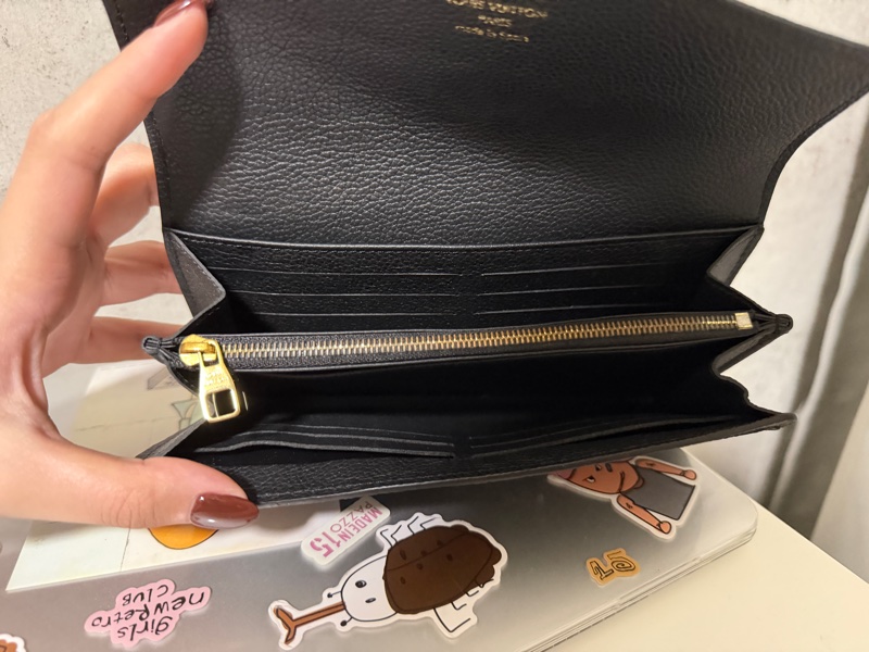 LV 荔枝壓紋經典老花款長夾-14