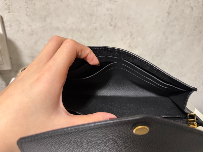 LV 荔枝壓紋經典老花款長夾-18