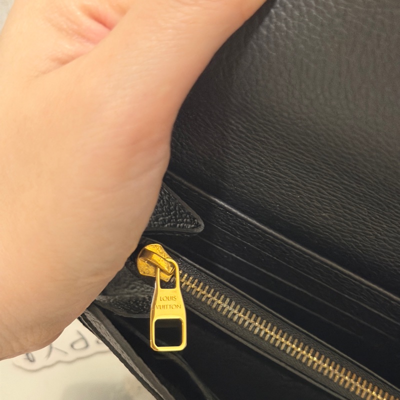 LV 荔枝壓紋經典老花款長夾-20