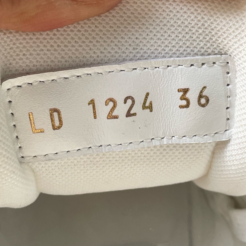 01781 lv trainer黑白熊猫36码无盒,成色新,今年新款底-2