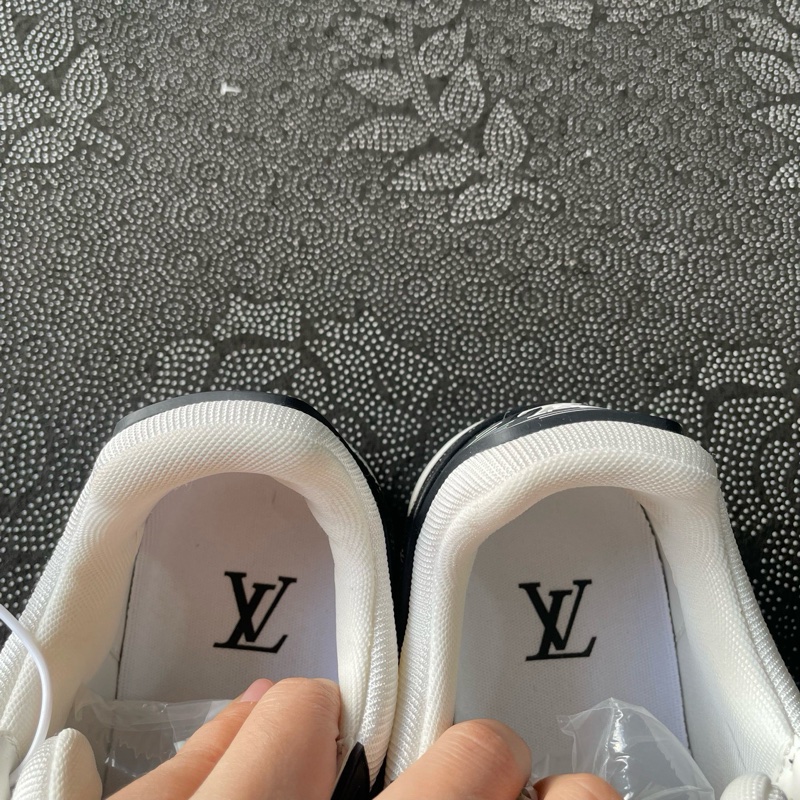 01781 lv trainer黑白熊猫36码无盒,成色新,今年新款底-5