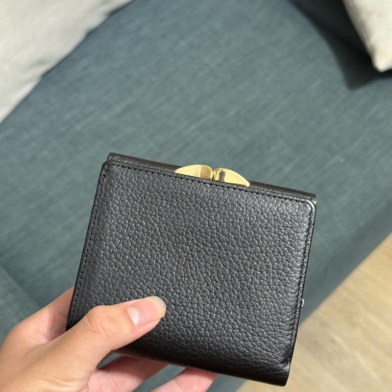 Burberry • 經典戰馬Logo黑色牛皮三折短夾-6