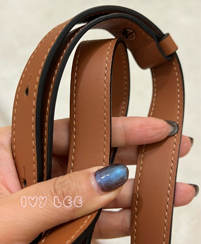 LOEWE 羅威 BALLOON 烙印LOGO帆布拼接小牛皮抽繩束口 斜背包 手提包 水桶包 咖啡 米色 正品 二手精品-6