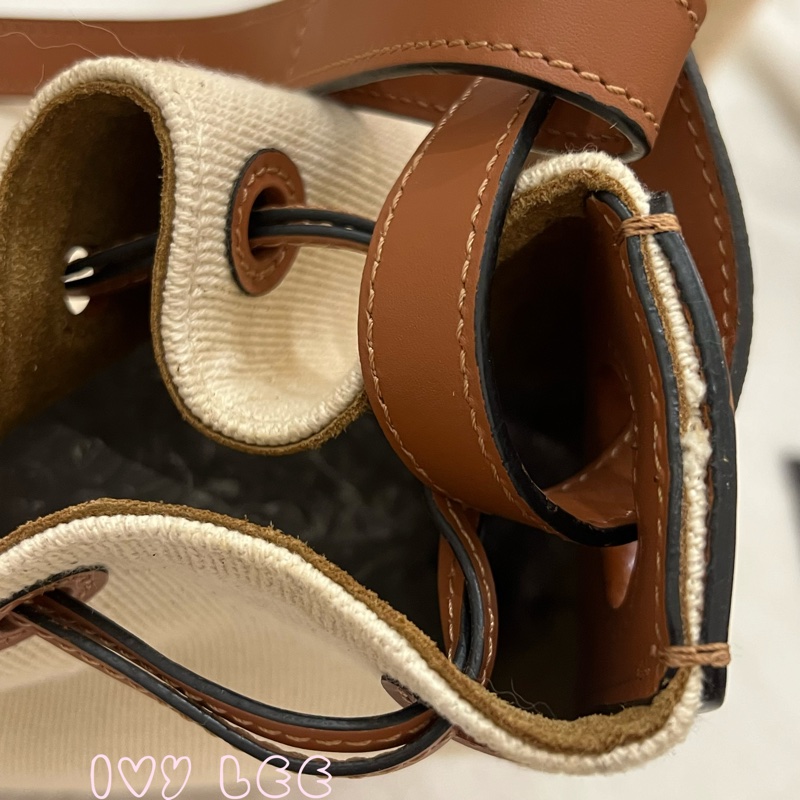 LOEWE 羅威 BALLOON 烙印LOGO帆布拼接小牛皮抽繩束口 斜背包 手提包 水桶包 咖啡 米色 正品 二手精品-12