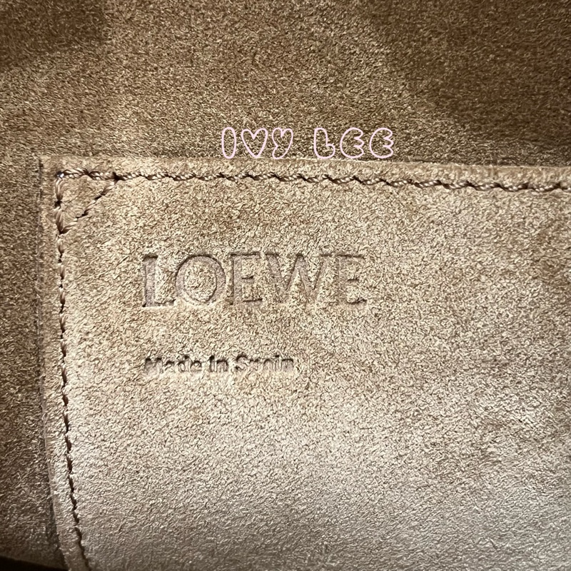 LOEWE 羅威 BALLOON 烙印LOGO帆布拼接小牛皮抽繩束口 斜背包 手提包 水桶包 咖啡 米色 正品 二手精品-15