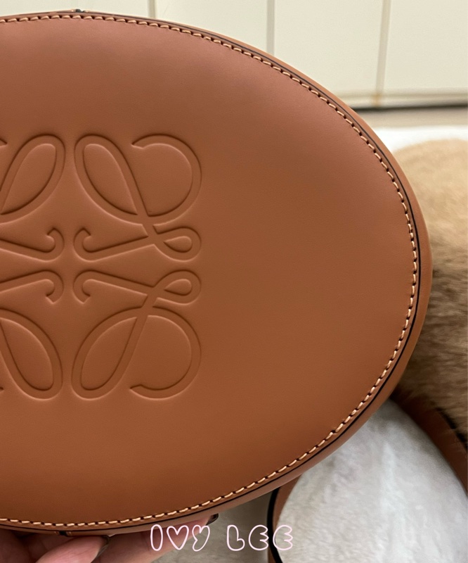 LOEWE 羅威 BALLOON 烙印LOGO帆布拼接小牛皮抽繩束口 斜背包 手提包 水桶包 咖啡 米色 正品 二手精品-35