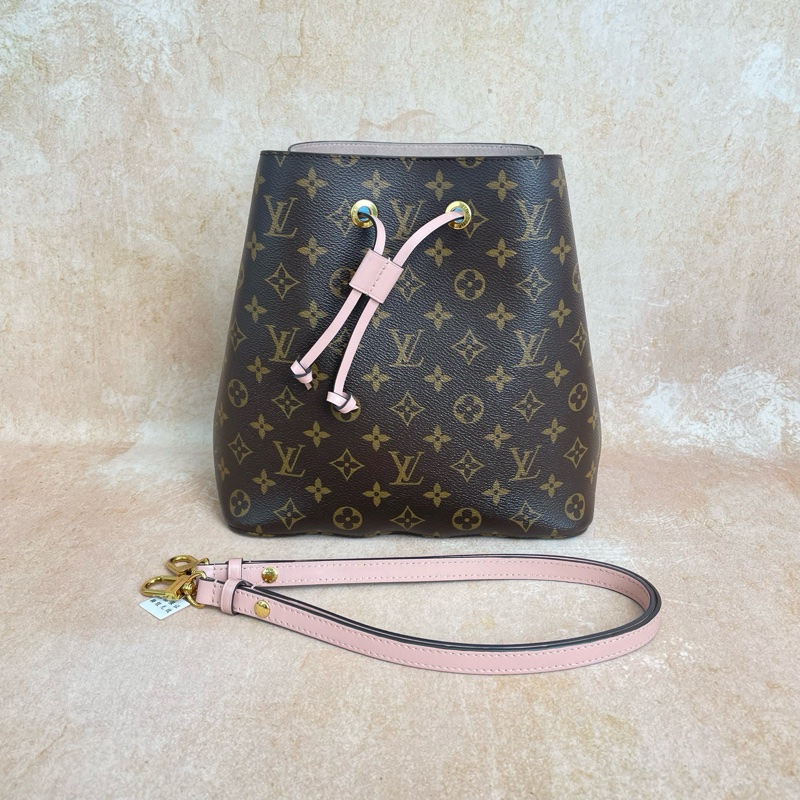 LV/路易威登 NEONOE系列 老花粉水桶 中號粉水桶包 19年編碼 98新 現好價得 尺寸：26-0