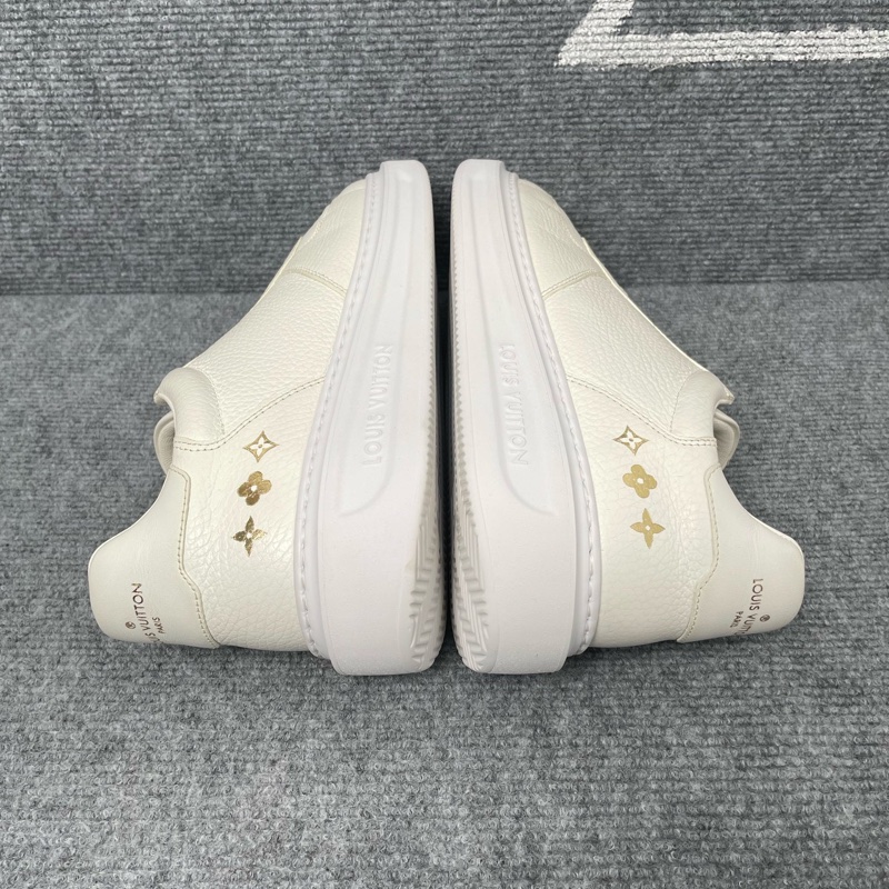 二手lv白色荔枝紋皮面松糕鞋40碼35729-5