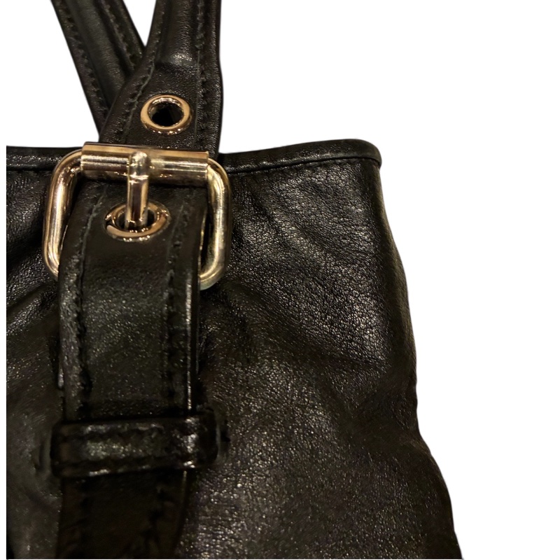 Miu Miu 經典皺褶Coffer包 | 義大利製 |LUX METAL|(黑色皮質/附長背帶/鎖匙/保卡/發票/美品-13