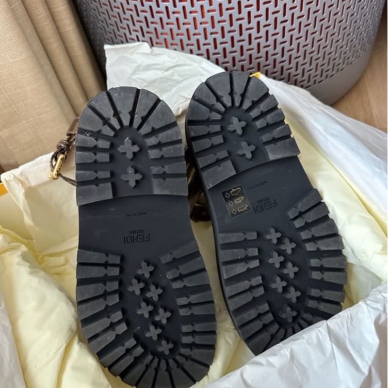 二手私物 Fendi 厚底涼鞋37碼-3