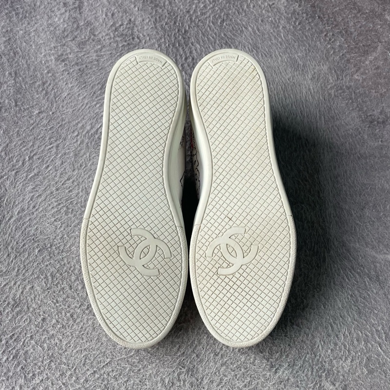 chanel塗鴉帆布鞋37.5碼無盒，成色充新穿兩次，鞋底刻字都在-9