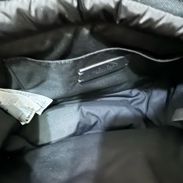 -MONCLER-CARADOC-橡膠黑標澎澎款可側背手提托特包，全新未使用，送人自用超推薦-9