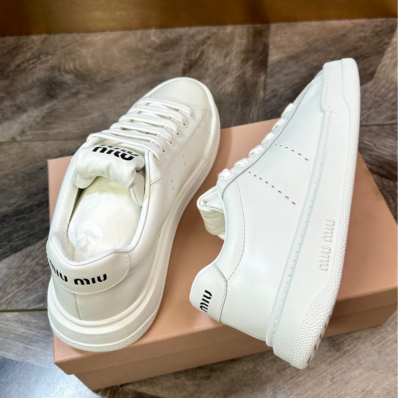 全新 miumiu 繆繆 經典款黑色字母Logo 小白鞋 休閒鞋 板鞋 四季百搭 厚底显腿长 女款-3