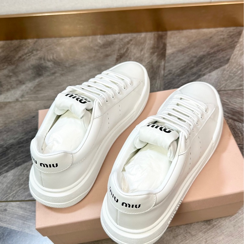 全新 miumiu 繆繆 經典款黑色字母Logo 小白鞋 休閒鞋 板鞋 四季百搭 厚底显腿长 女款-4