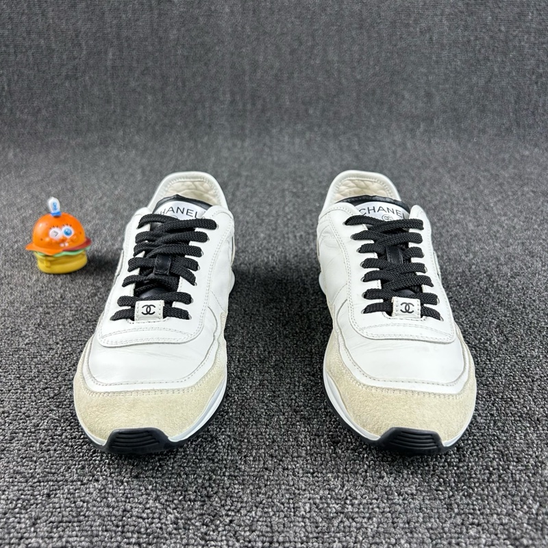 款式:Chanel香奈兒25P白色德訓鞋  尺碼:38.5 詳情:整體成色不錯 下地次數不多 白色拼-1