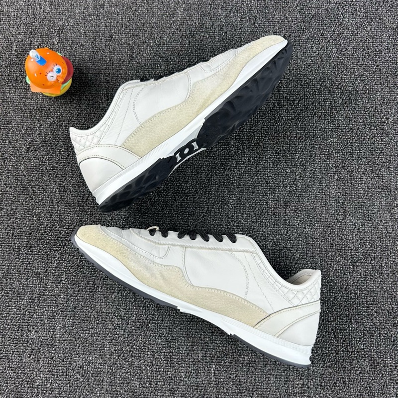 款式:Chanel香奈兒25P白色德訓鞋  尺碼:38.5 詳情:整體成色不錯 下地次數不多 白色拼-2