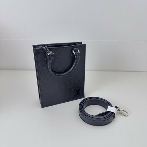 LV 路易威登 黑色 水波纹 牛皮 mini 琴譜包