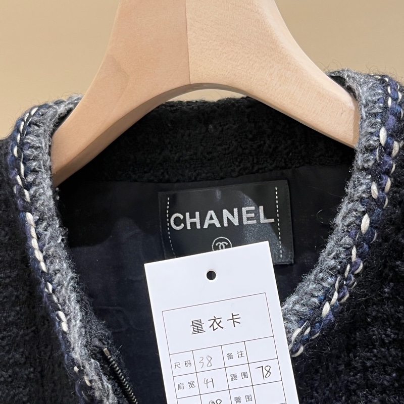 香奈兒Chanel 黑色毛呢大都會長袖外套  99新 38碼 具體尺碼見圖6 公價4w+。-6
