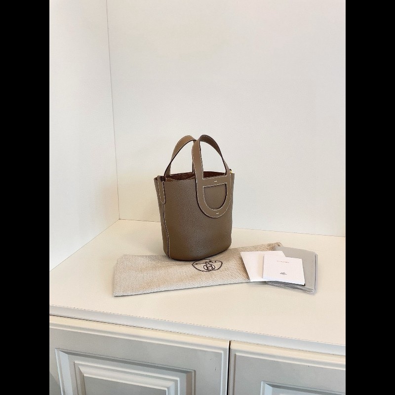 Hermes in the loop 18 
大象灰
金扣猪鼻子菜篮子-2