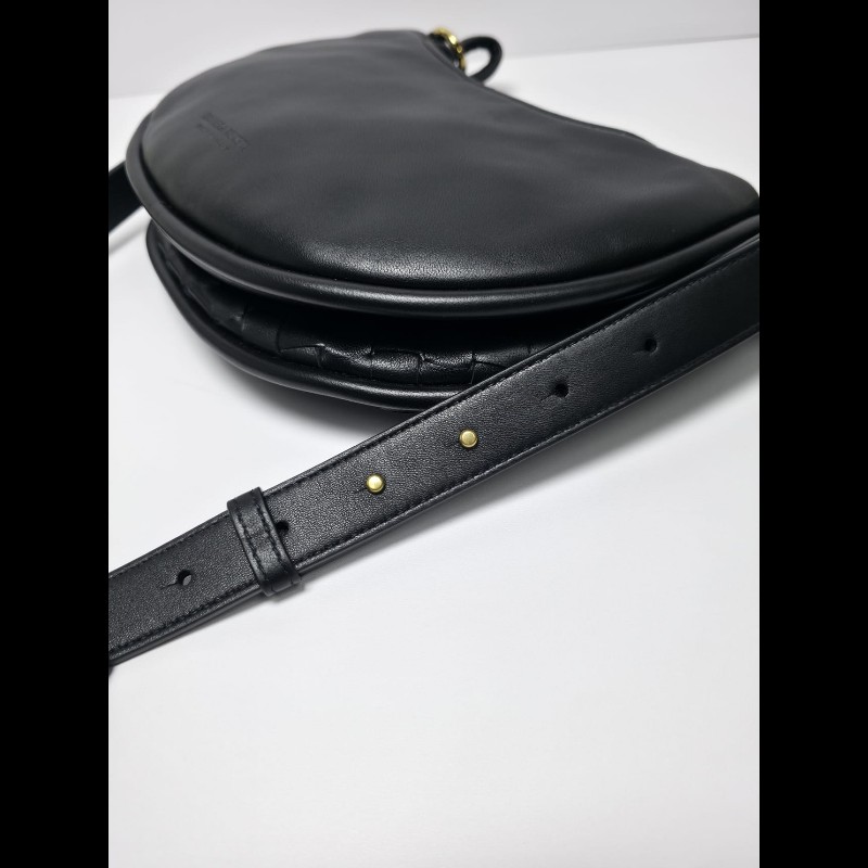 BV黑色Gemelli Crossbody Bag
(未使用品)-21