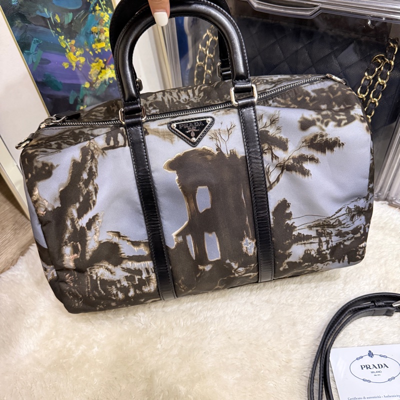 99新✨專櫃款七萬Prada經典黑色尼龍 藝術系列 防磨防潑水 超輕的降落傘布 斜背包 keep all、speedy、波士頓-1