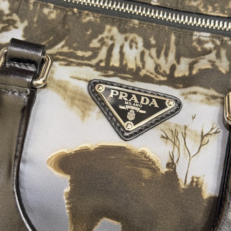 99新✨專櫃款七萬Prada經典黑色尼龍 藝術系列 防磨防潑水 超輕的降落傘布 斜背包 keep all、speedy、波士頓-20