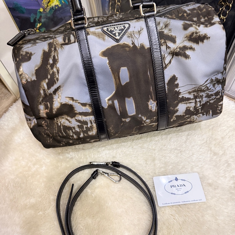 99新✨專櫃款七萬Prada經典黑色尼龍 藝術系列 防磨防潑水 超輕的降落傘布 斜背包 keep all、speedy、波士頓-27