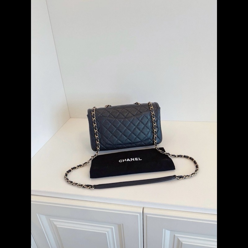 Chanel CC Filigree Flag CF medium-2
