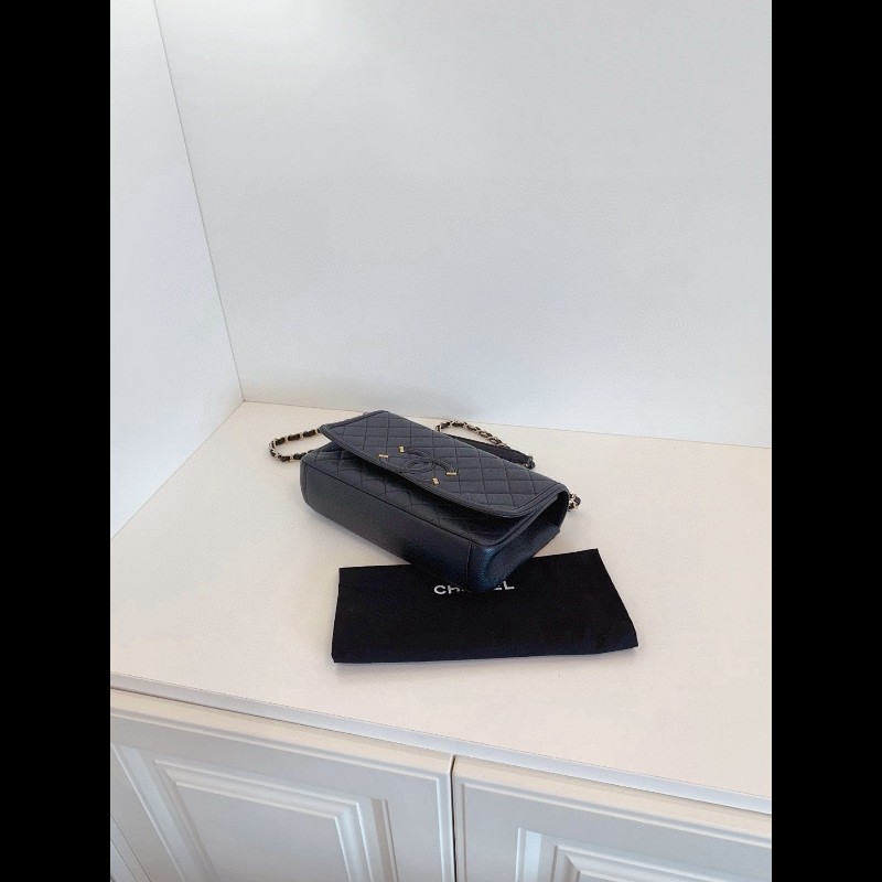 Chanel CC Filigree Flag CF medium-4