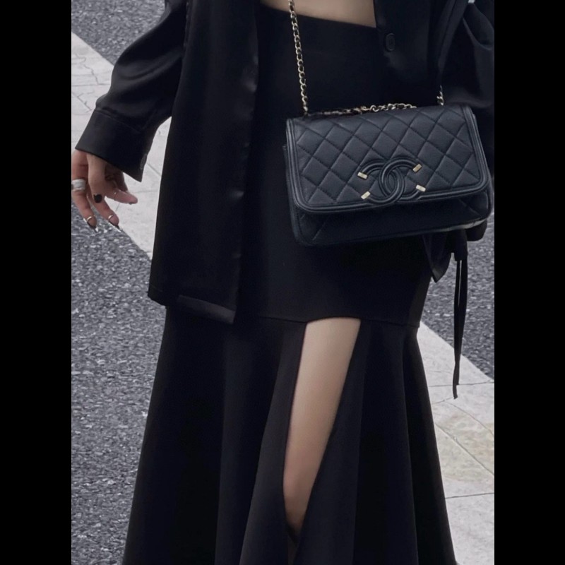 Chanel CC Filigree Flag CF medium-5