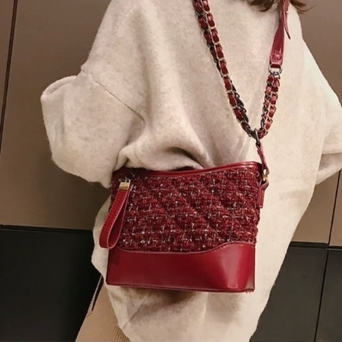 Chanel 復古紅毛呢編織流浪包 （小） ❤️ 超美的紅色 近全新 有保卡