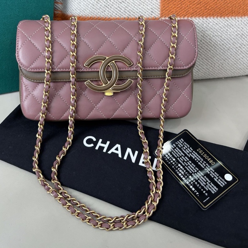 【近新閒置品】香奈兒Chanel 埃及系列乾燥玫瑰粉色雙C大logo鏈條包 單肩包26開-0