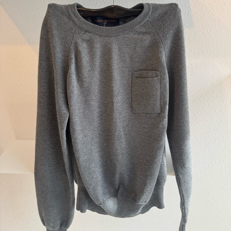 LV灰色前口袋毛衣-0