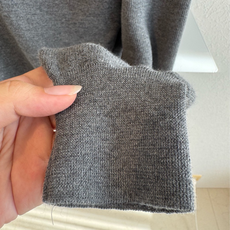 LV灰色前口袋毛衣-12