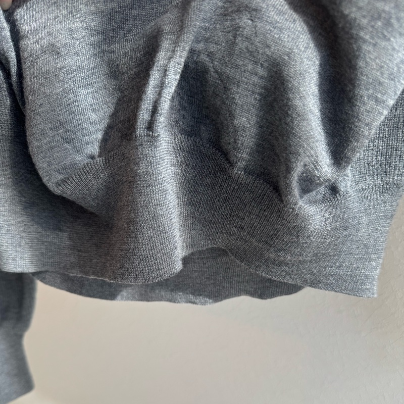 LV灰色前口袋毛衣-20