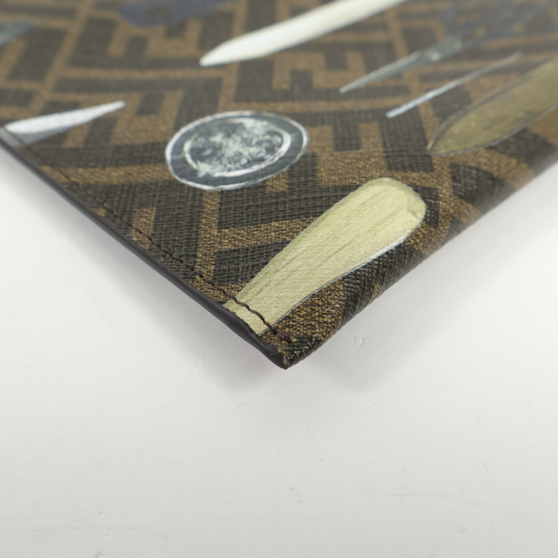 FENDI 牛皮皮革Pouch銀扣手拿包-5