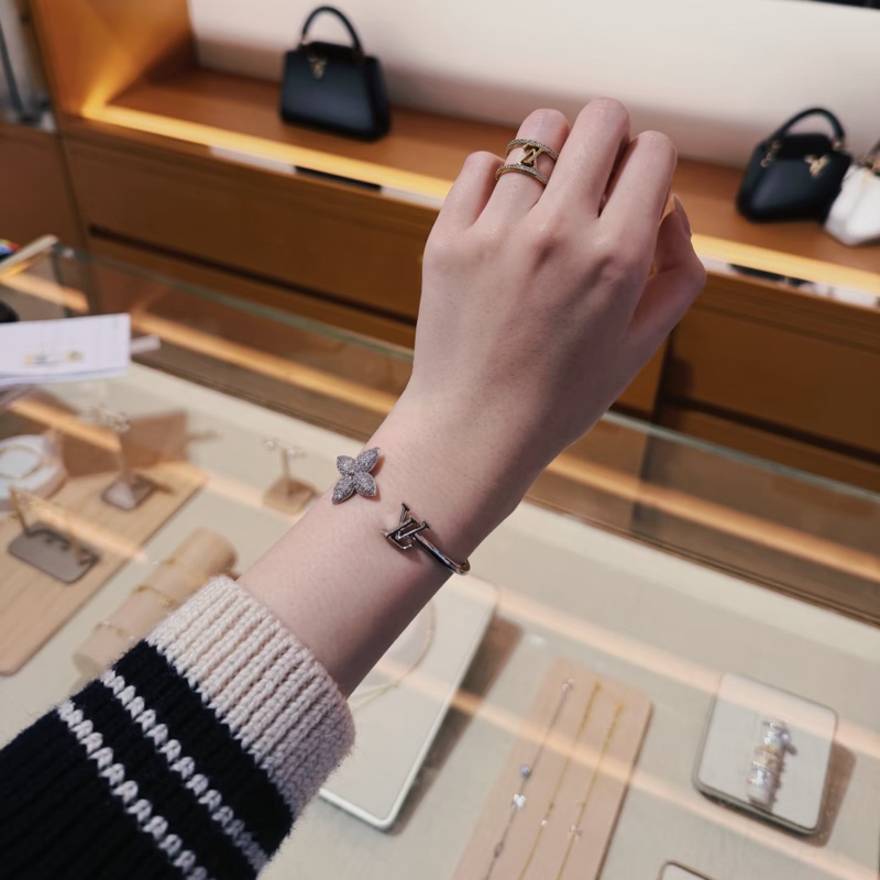 Louis Vuitton LV Louisette Signature Strass 手鐲 M碼-6