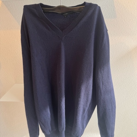 Gucci深藍v領針織毛衣