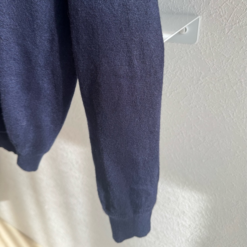 Gucci深藍v領針織毛衣-5