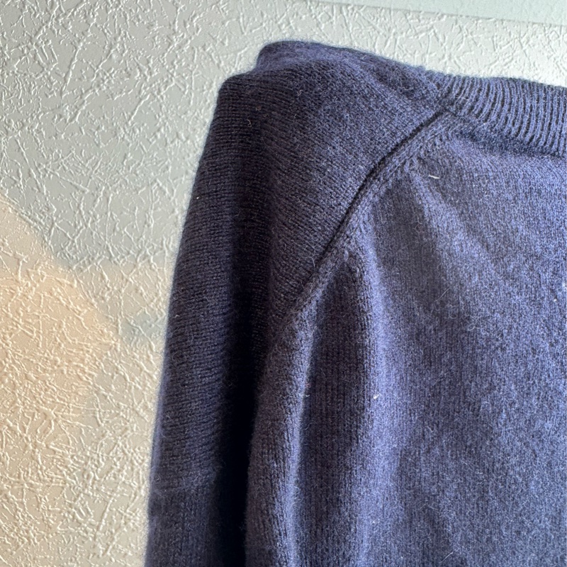Gucci深藍v領針織毛衣-14