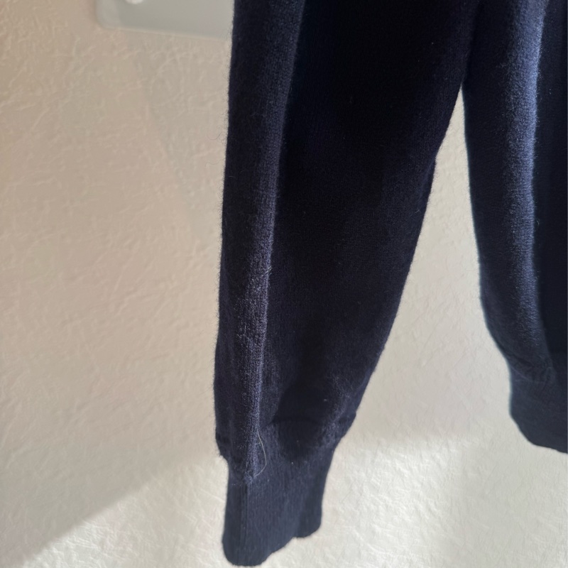 Gucci深藍v領針織毛衣-17