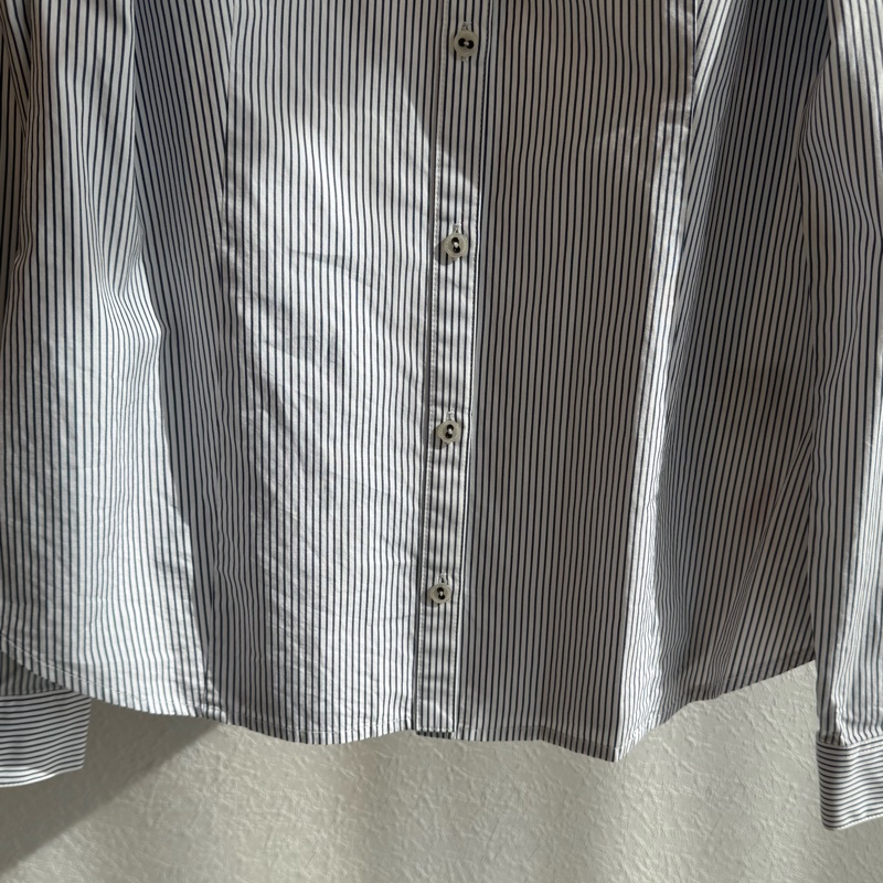 Burberry 黑直線條藍色長袖襯衫-17