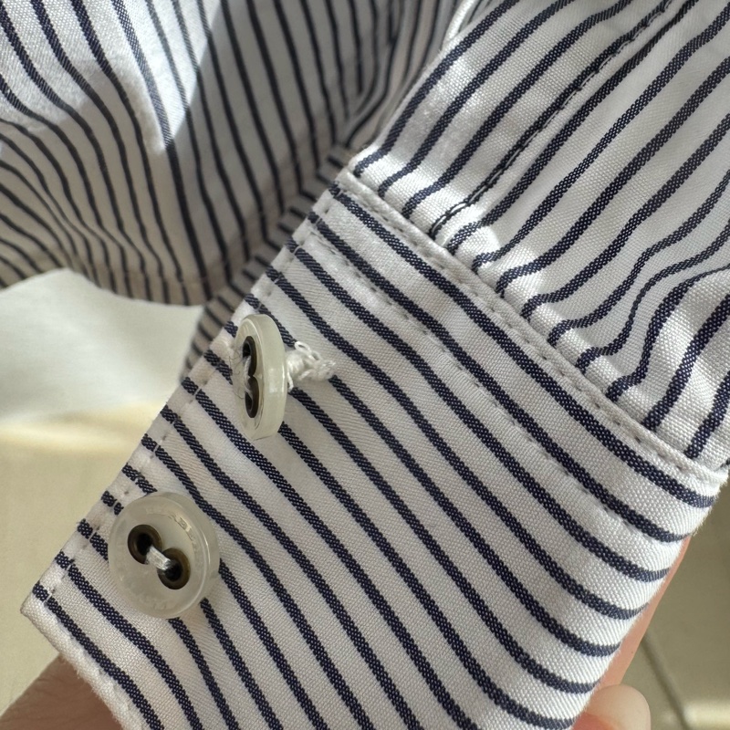 Burberry 黑直線條藍色長袖襯衫-10