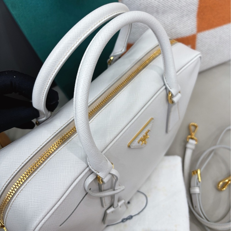 【全新品】Prada 白色十字紋牛皮plum30豆腐包手提斜挎包-6