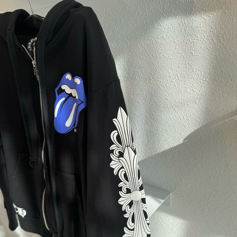 克羅心 紫嘴唇黑帽外套-7